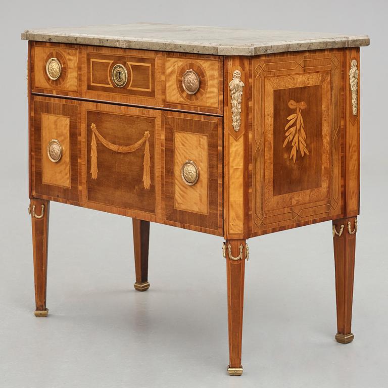 A Gustavian late 18th century commode by Fredrich Iwersson (master in Stockholm 1780-1801).