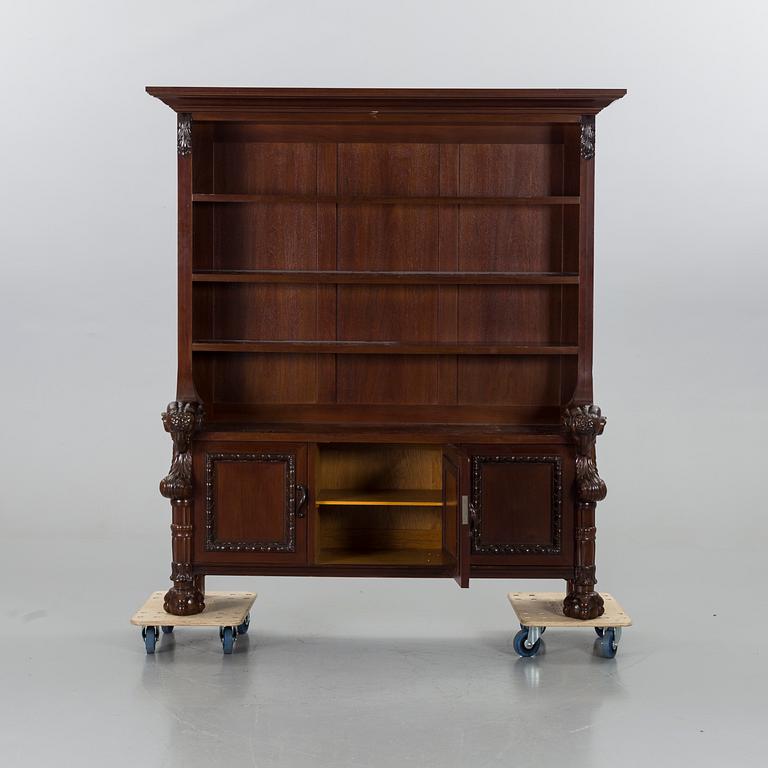 BOKHYLLA, Charles Persson, Malmö, 1914.