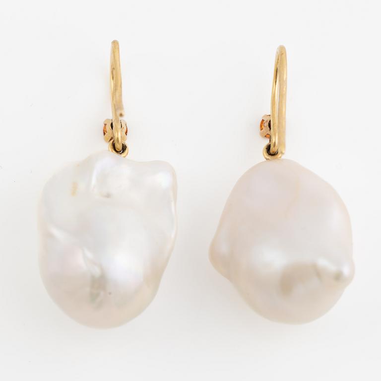 Ebba Brahe, earrings, "The Skokloster Earrings" 18K gold with baroque pearls.