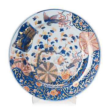 A large imari charger, Qing dynasty, Kangxi (1662-1722).