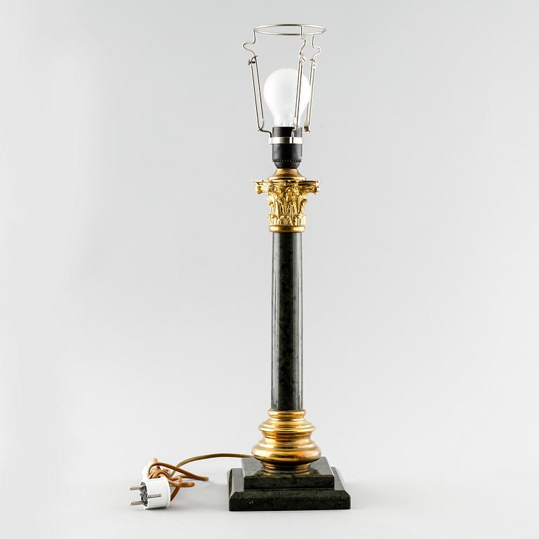 A table lamp from the latter half of the 20th century.