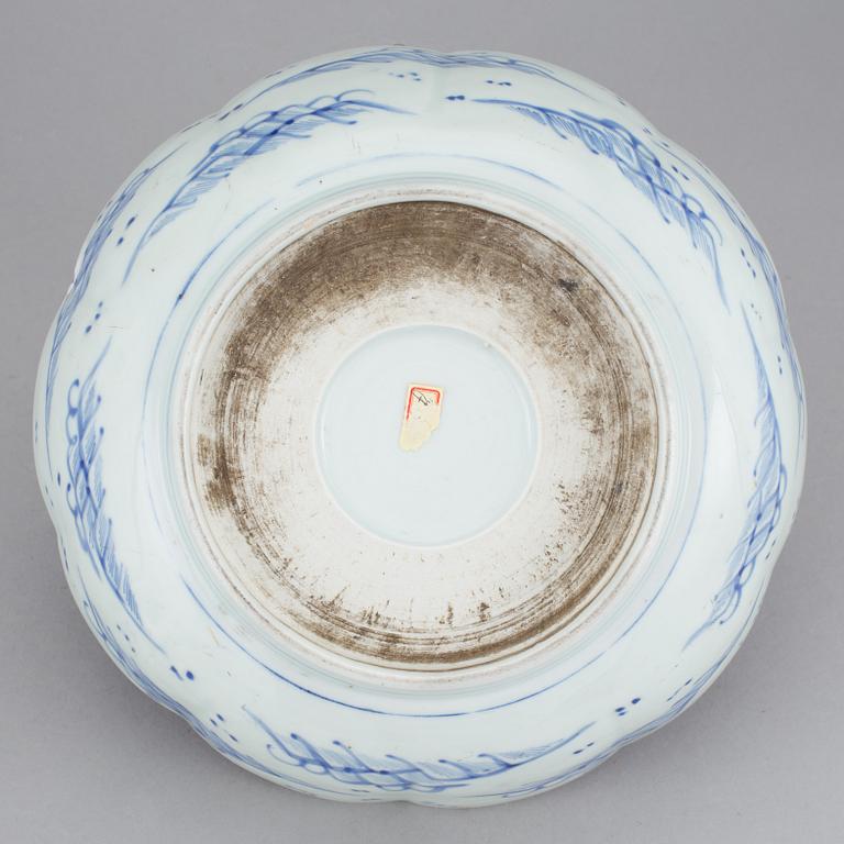 SKÅL, porslin, stor, Japan, omkring 1900.