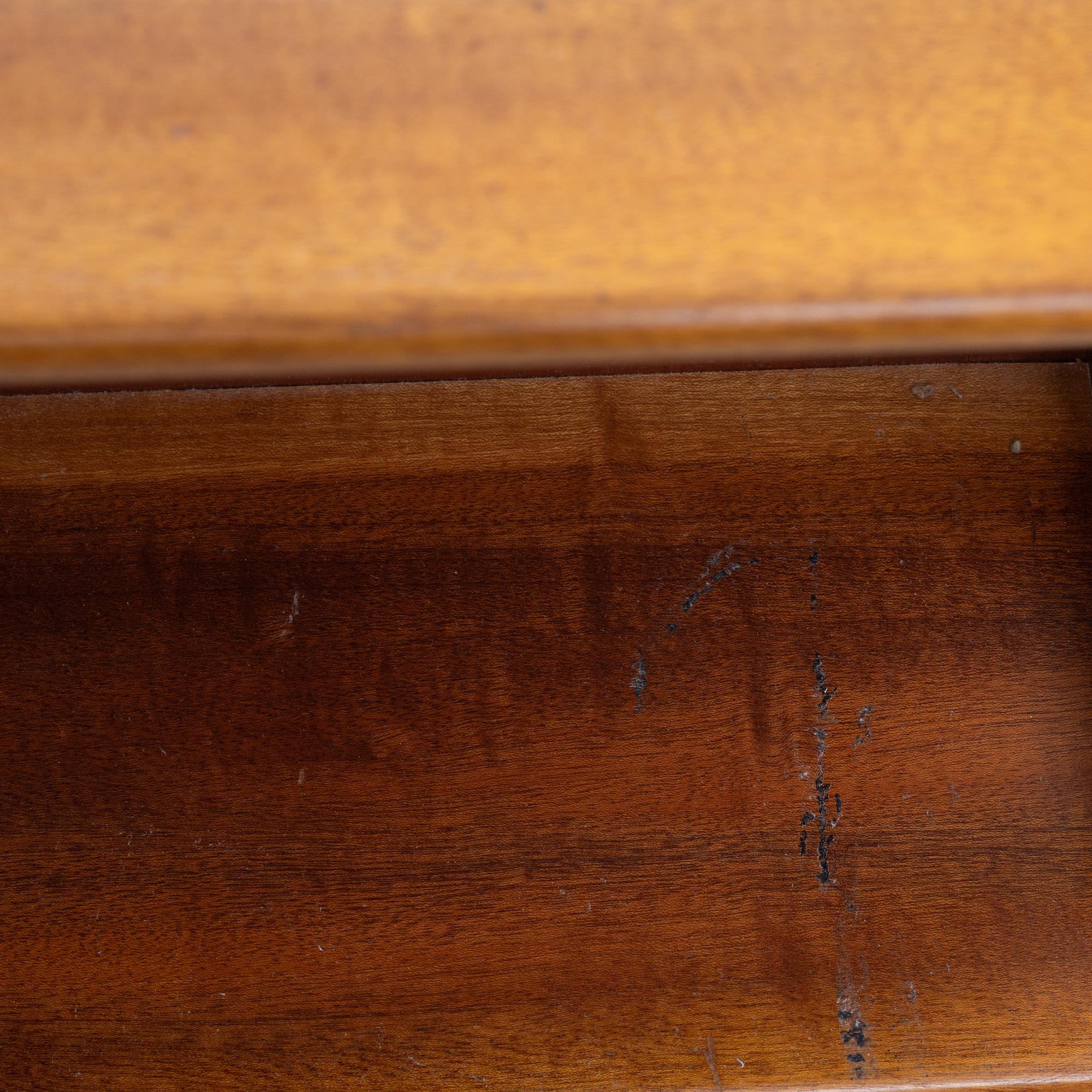 Josef Frank, Wall shelf, model B 2085, Svenskt Tenn.