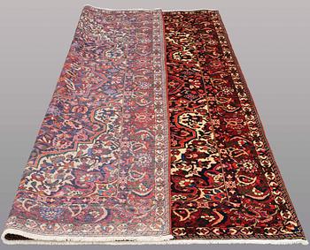 A CARPET, Baktiari, ca 315 x 212 cm.