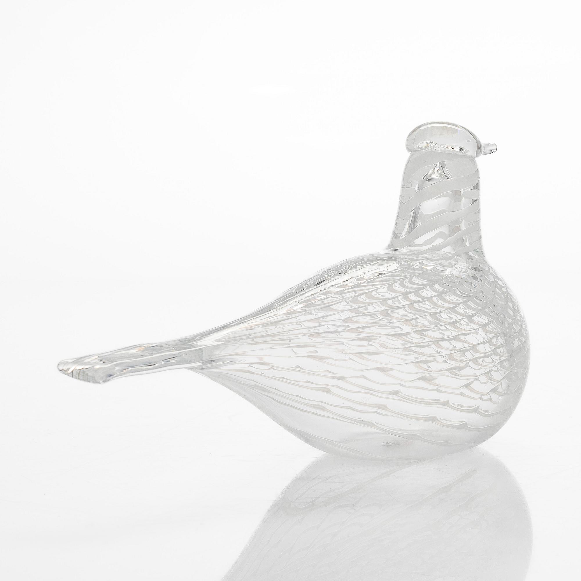 Oiva Toikka, a 'Mediator dove' glass bird, signed O. Toikka Nuutajärvi.