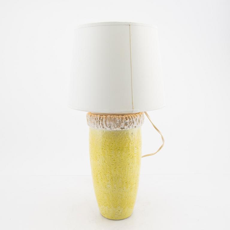 Gunnar Nylund, bordslampa chamotte 1900-talets mitt.