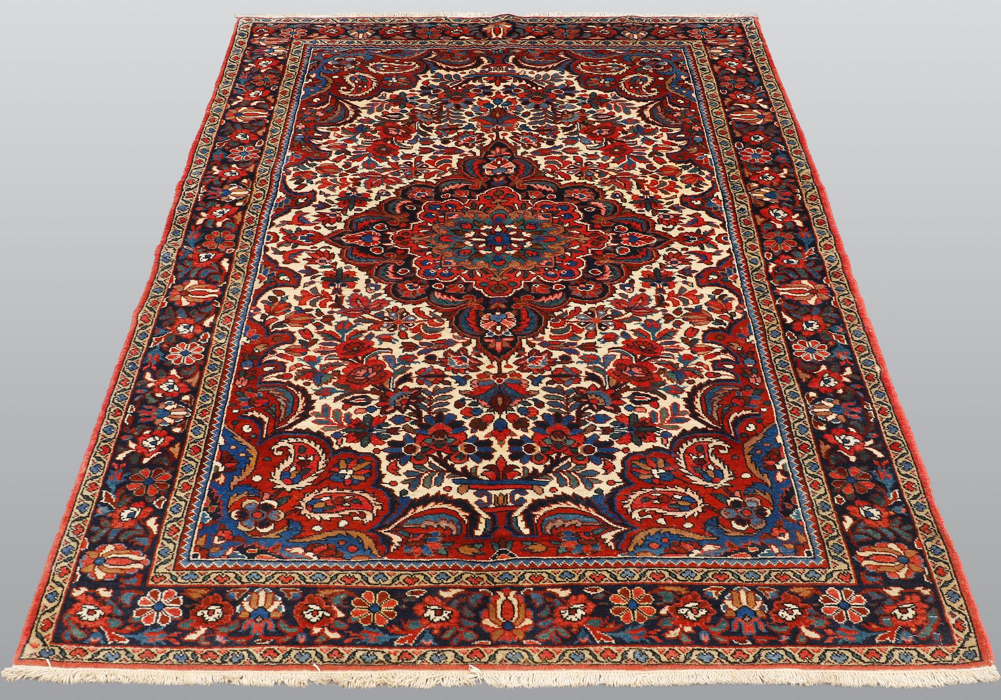Matta, Arak, ca 209 x 140 cm.