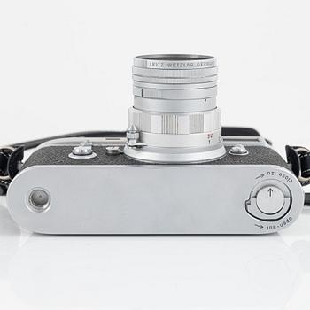 Leica M2, no. 1069931, 1963.