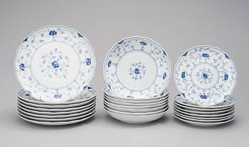 MATSERVIS, 33 delar, porslin, "Eternell", Christineholm Porcelaine.