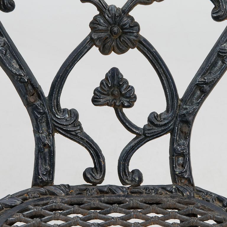 An early 20th century five piece garden suite for Porin Konepaja (Björneborgs Mekaniska Werkstad).