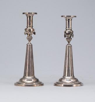 LJUSSTAKAR, 2 st , silver, Gotthelf Moritz Hauptvogel, Dresden. Vikt ca 660 g.