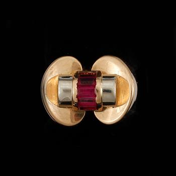 RING, 14k guld med 5 rosa safirer. Vikt ca 6,5 gram.