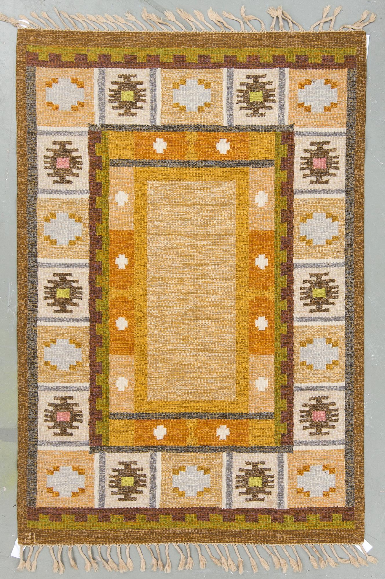 MATTA, rölakan, Ingegerd Silow, sign. IS. Ca 201x136 cm.