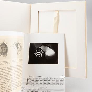 ROSEMARIE TROCKEL, fotobok, signerad, upplaga om 1500.  Utgiven av Propexus Lund,1993.