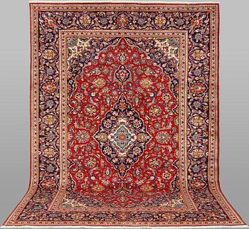 A Keshan rug, approx. 305 x 194 cm.