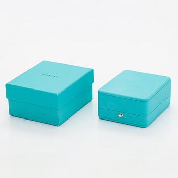 Tiffany & Co, Elsa Peretti, kaulakoru, "Diamonds by the Yard", 18K kultaa ja kaksi briljanttihiottua timanttia.
