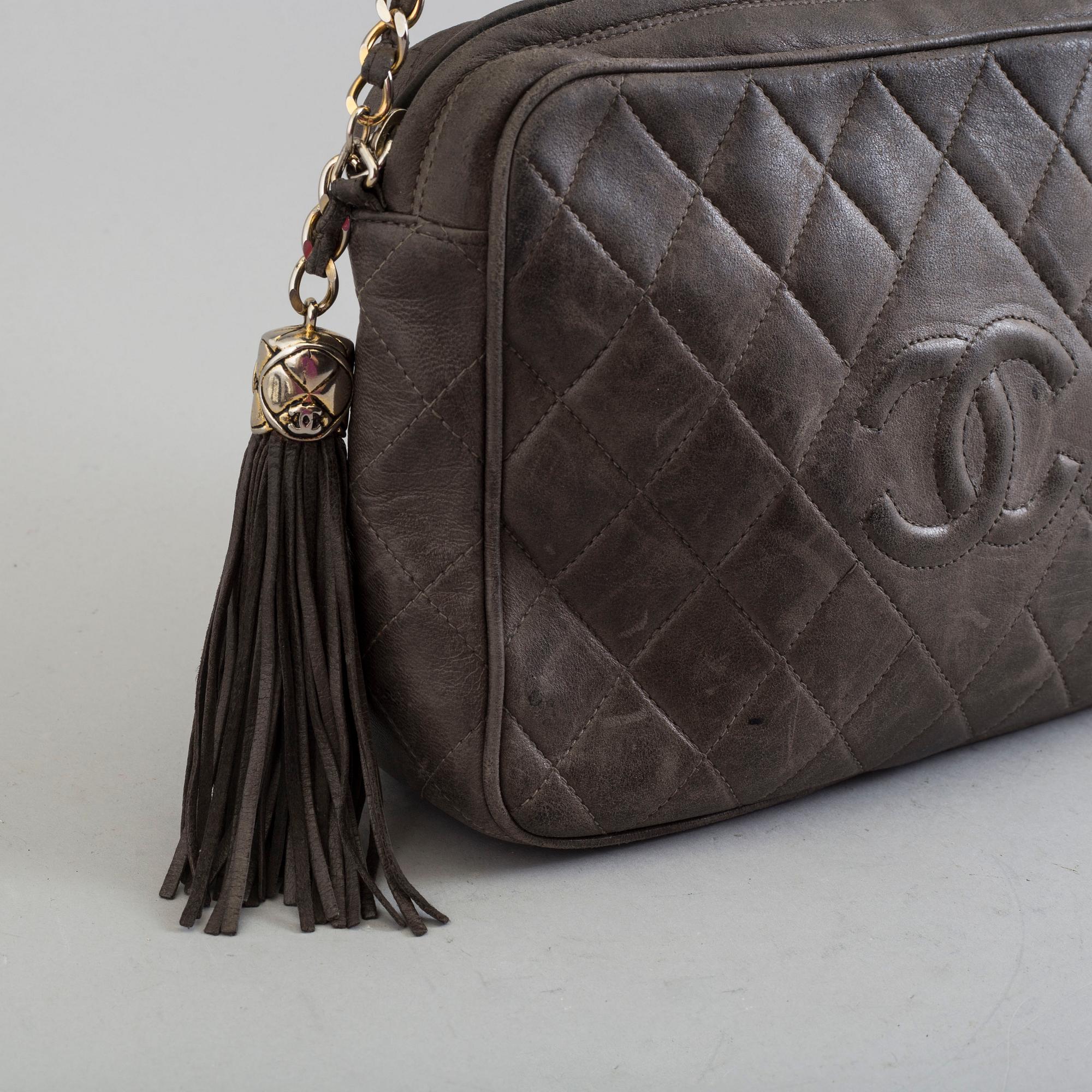 A Chanel bag 1980s. Bukowskis