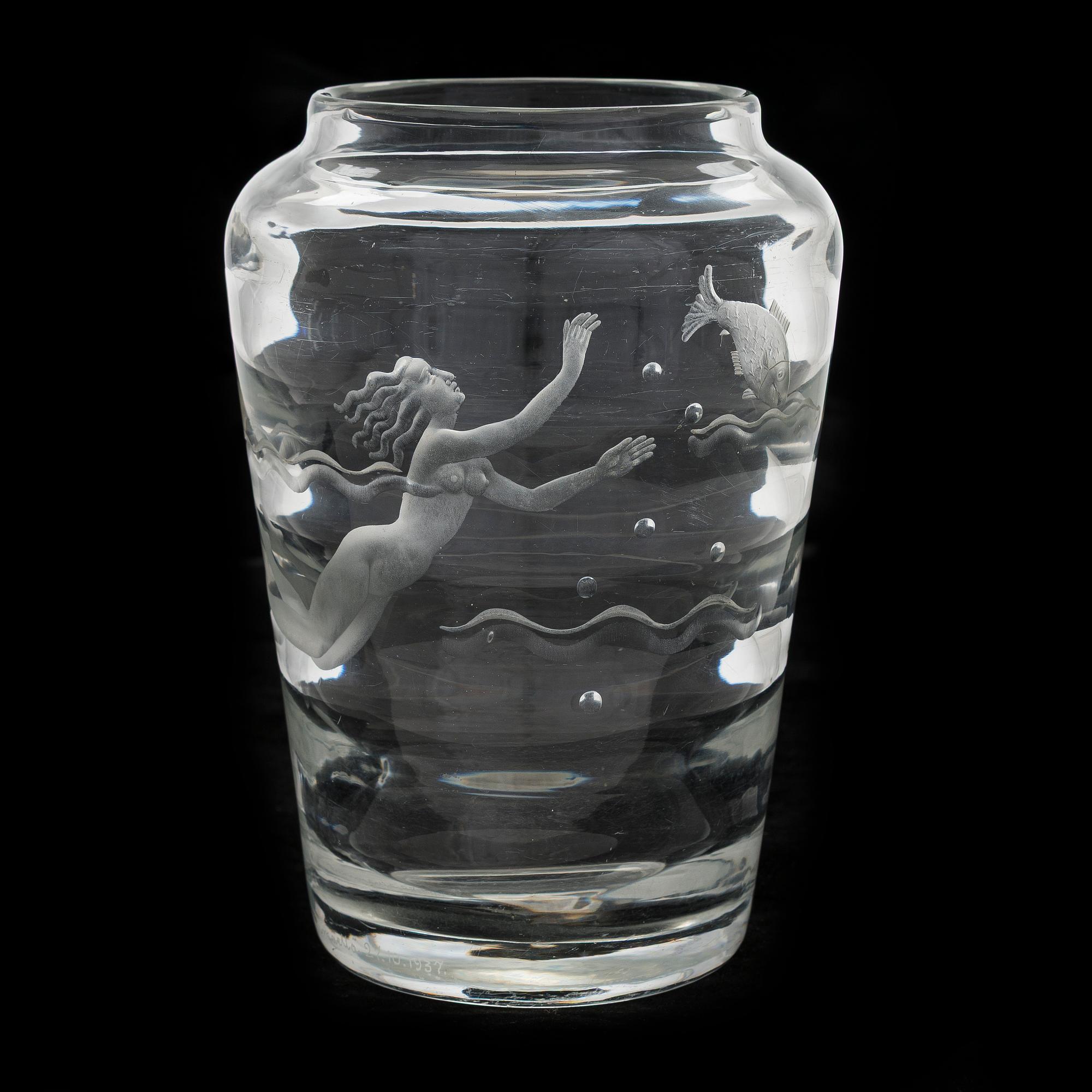 Arttu Brummer, probably, vase, engraved in Riihimäki 27.10 1937 (in Riihimäki 27.10 1937) .