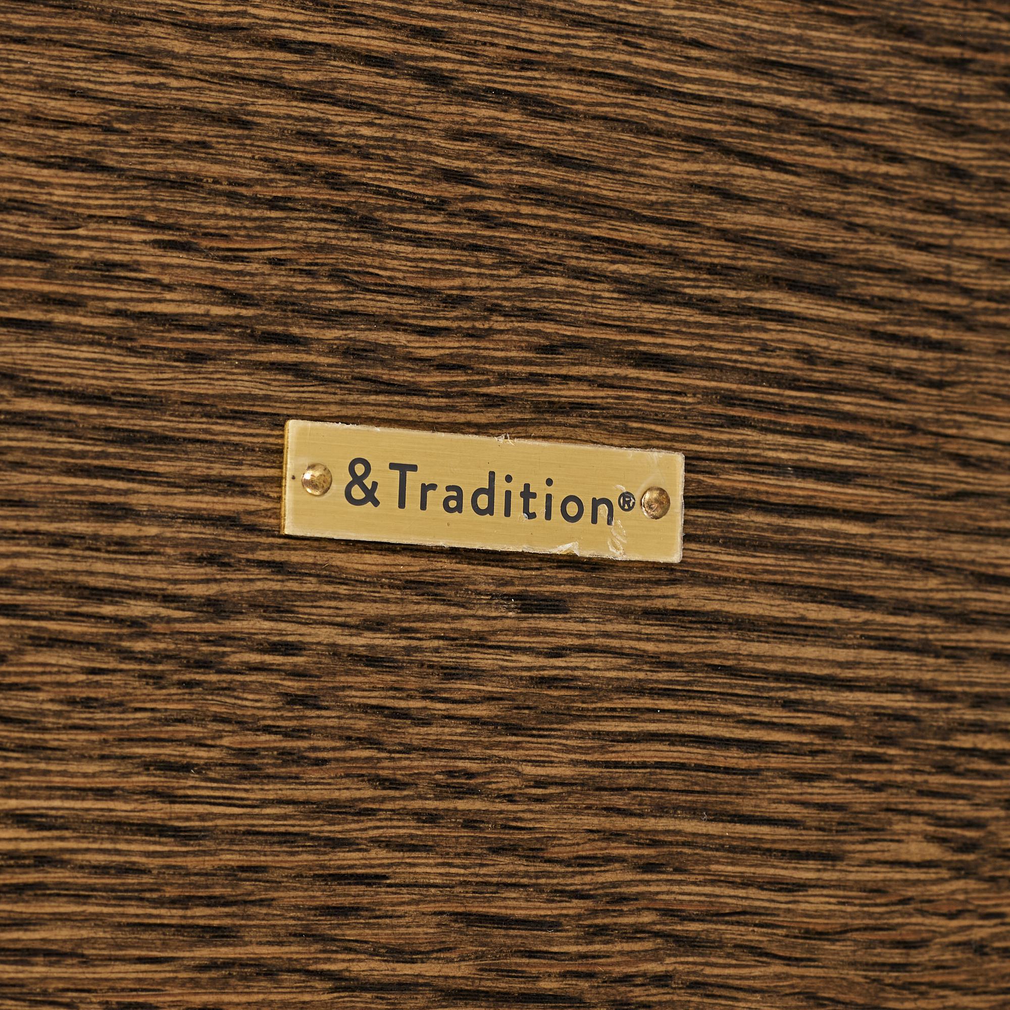 Space Copenhagen, fåtölj, "Fly SC1", & Tradition, Danmark.