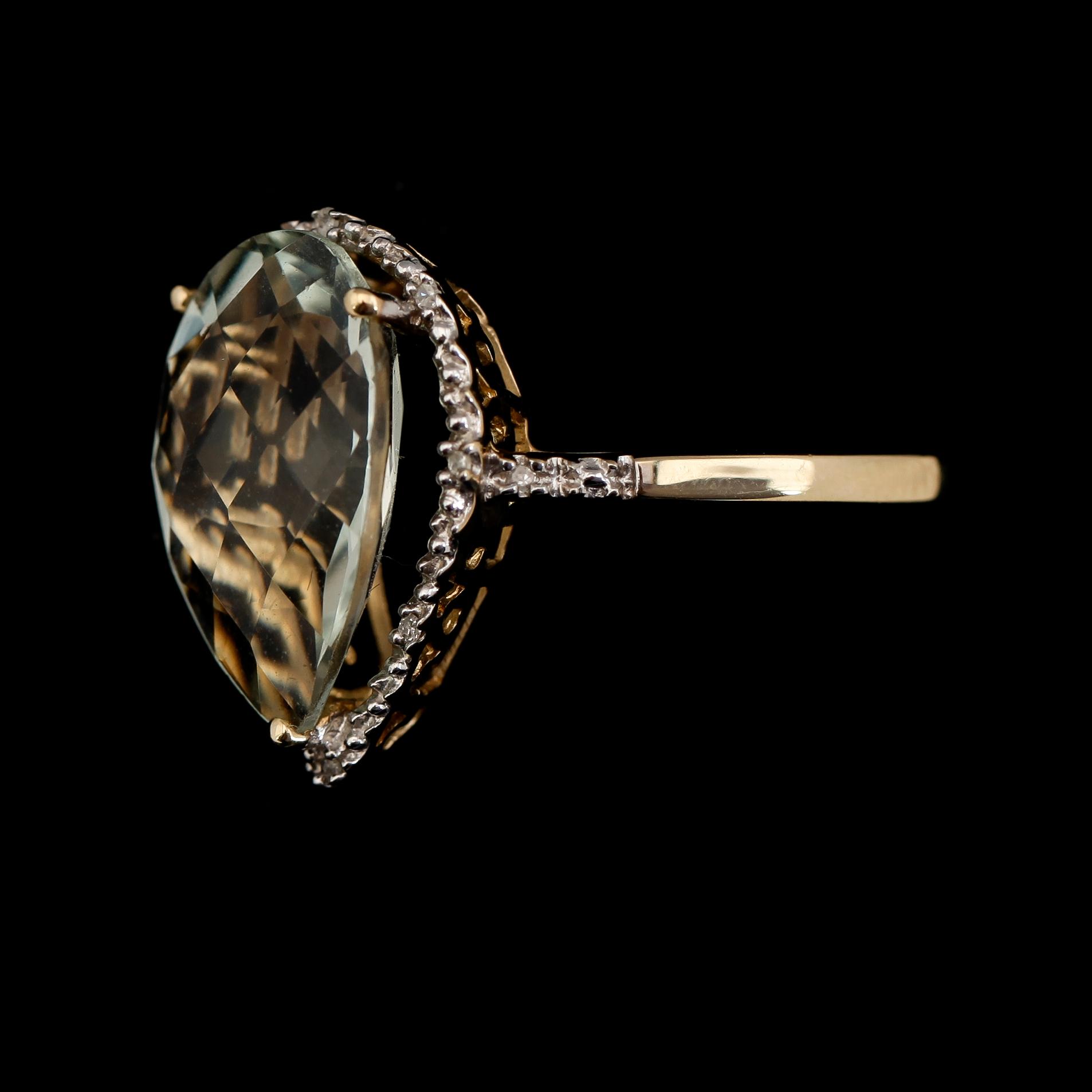 RING, 10K guld, diamanter tot ca 0.03 ct och grön ametist.