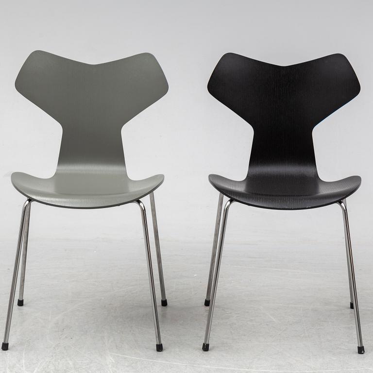 ARNE JACOBSEN, STOLAR, fyra stycken"Grand Prix" Fritz Hansen, Danmark, 2015.