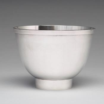 Sigurd Persson, a sterling silver bowl, Stockholm 1964, silversmith Johann Wist.