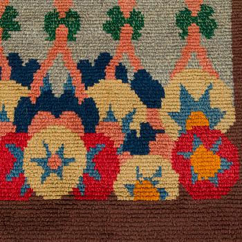 Ingegerd Eklund, a finnish longpile ryijy-rug, model for Friends of Finnish Handicraft. Designed 1912. Ca. 230 x 130 cm.