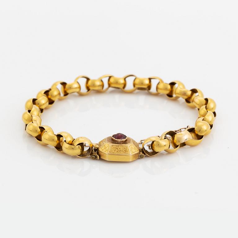 18K gold bracelet, with garnet, 1800's.