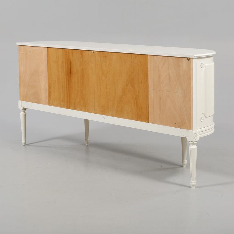 SIDEBOARD, gustaviansk stil, 1900-talets andra hälft.