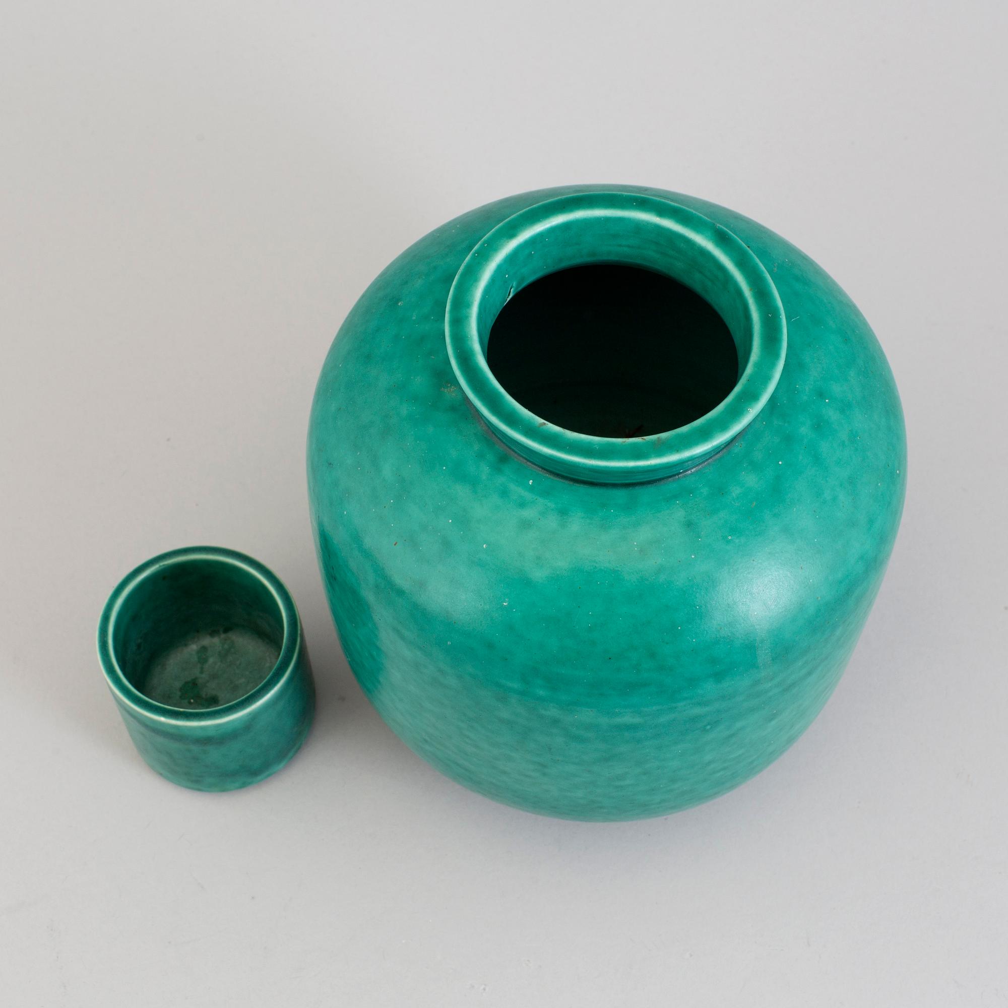 WILHELM KÅGE, vas och cigarettställ, stengods, Gustavsberg.