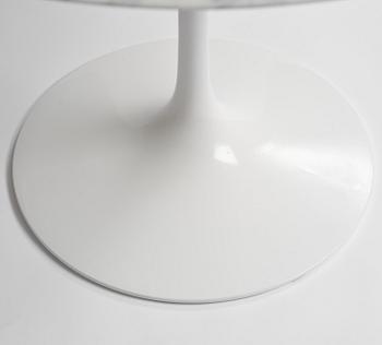 Eero Saarinen, a “Tulip” dining table, Knoll.