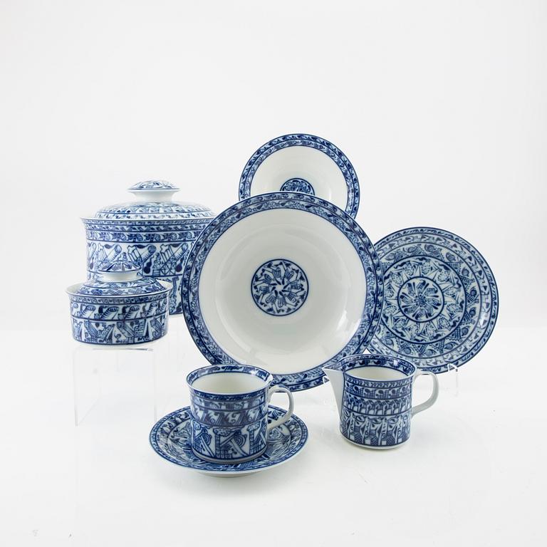 Oiva Toikka, service for 36 people "Cobolti" Rörstrand porcelain from the later part of the 20th century.