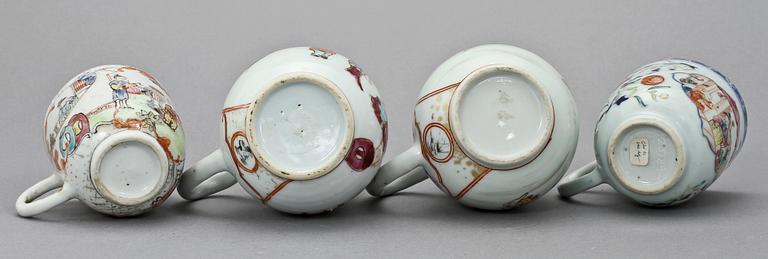 KANNOR, 2 st, samt KOPPAR, 2 st, porslin, Kina, 1700/1800-tal.