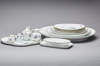 SERVISDELAR, porslin,58 delar,  Bing & Gröndahl, 1900-tal.