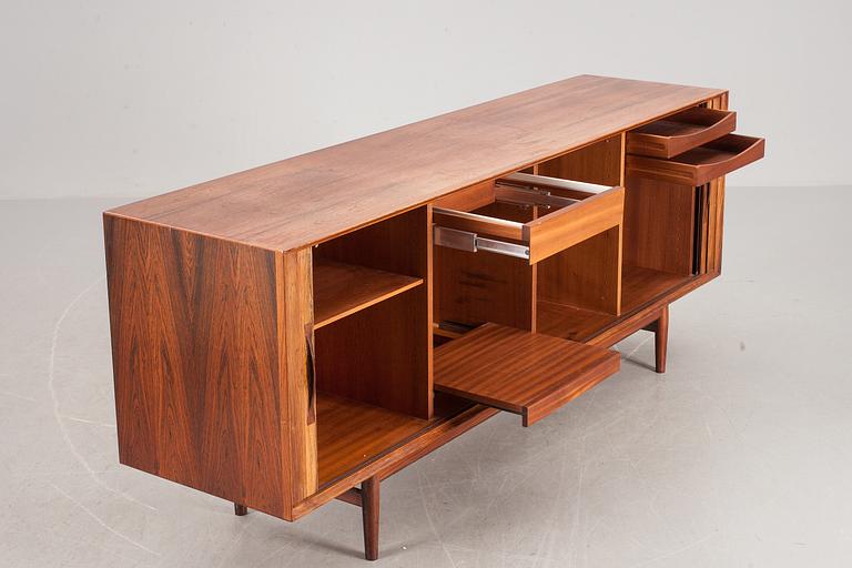 SIDEBOARD, "Nr 75", Arne Vodder, Sibast Möbler. CITES-intyg medföljer.