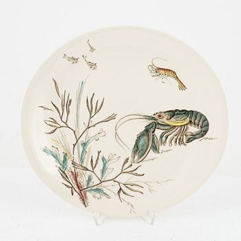 A 25-piece "Fish" service, Johnson Bros, England.