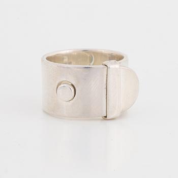 Vivianna Torun Bülow Hübe, a sterling silver "belt" ring, Jakarta Indonesia.