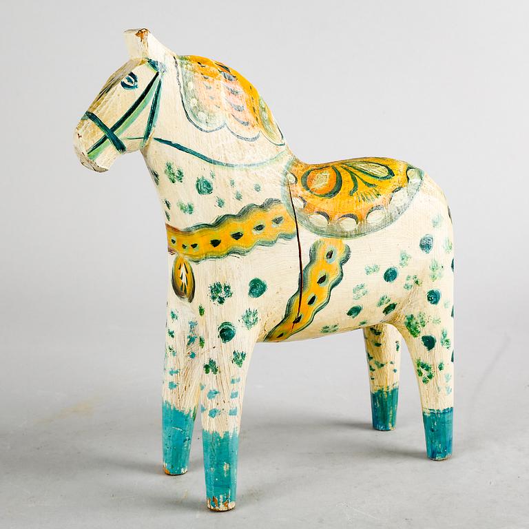 An early 20th century wooden horse, "Dalahäst".