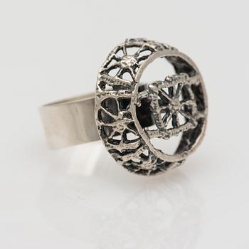 RING, silver. Pentti Sarpaneva, Åbo 1968.