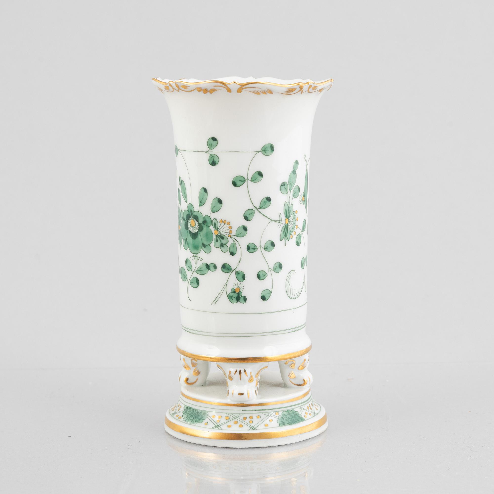 Dinner and coffee service, 72 pieces, porcelain, "Indische Malerei Grün", Meissen, Germany.