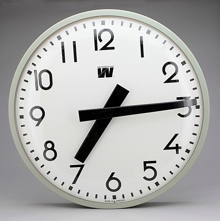 INDUSTRIKLOCKA, metall och plast, Westerstrand, 1900-talets andra hälft.