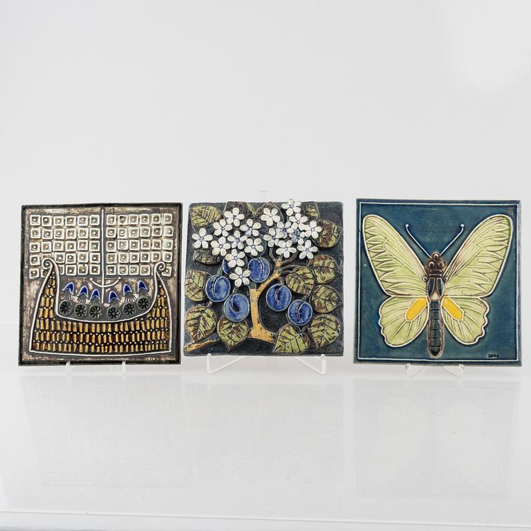 Lisa Larson, väggreliefer, 3 st, stengods, Gustavsberg.