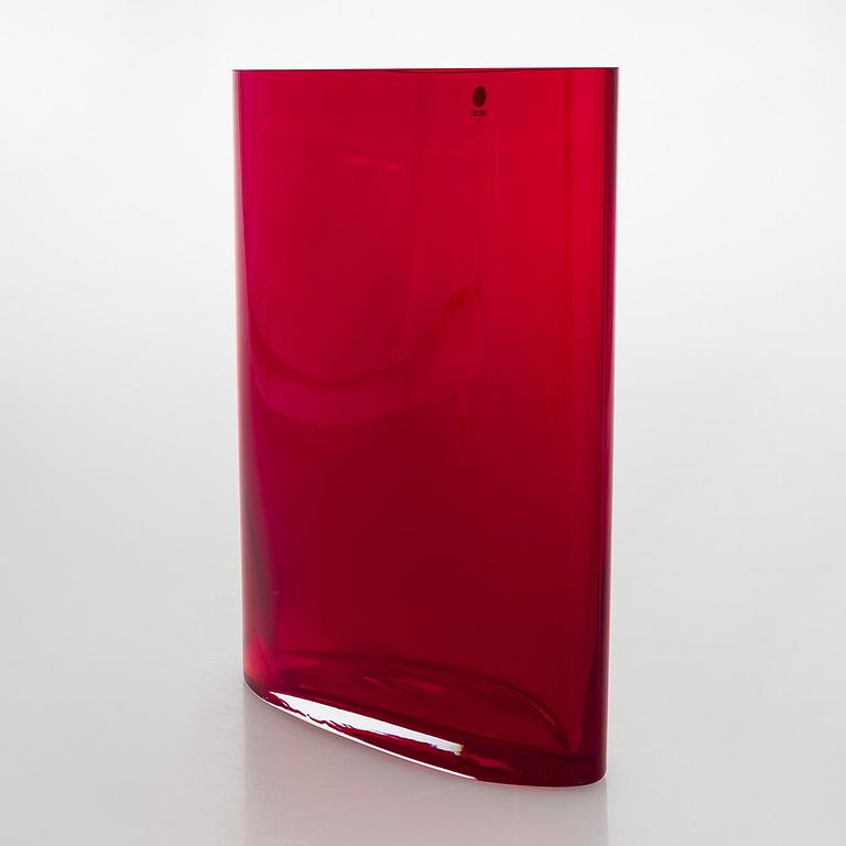 Tapio Wirkkala, maljakko, "Ovalis" signeerattu TW Iittala 2008/108.