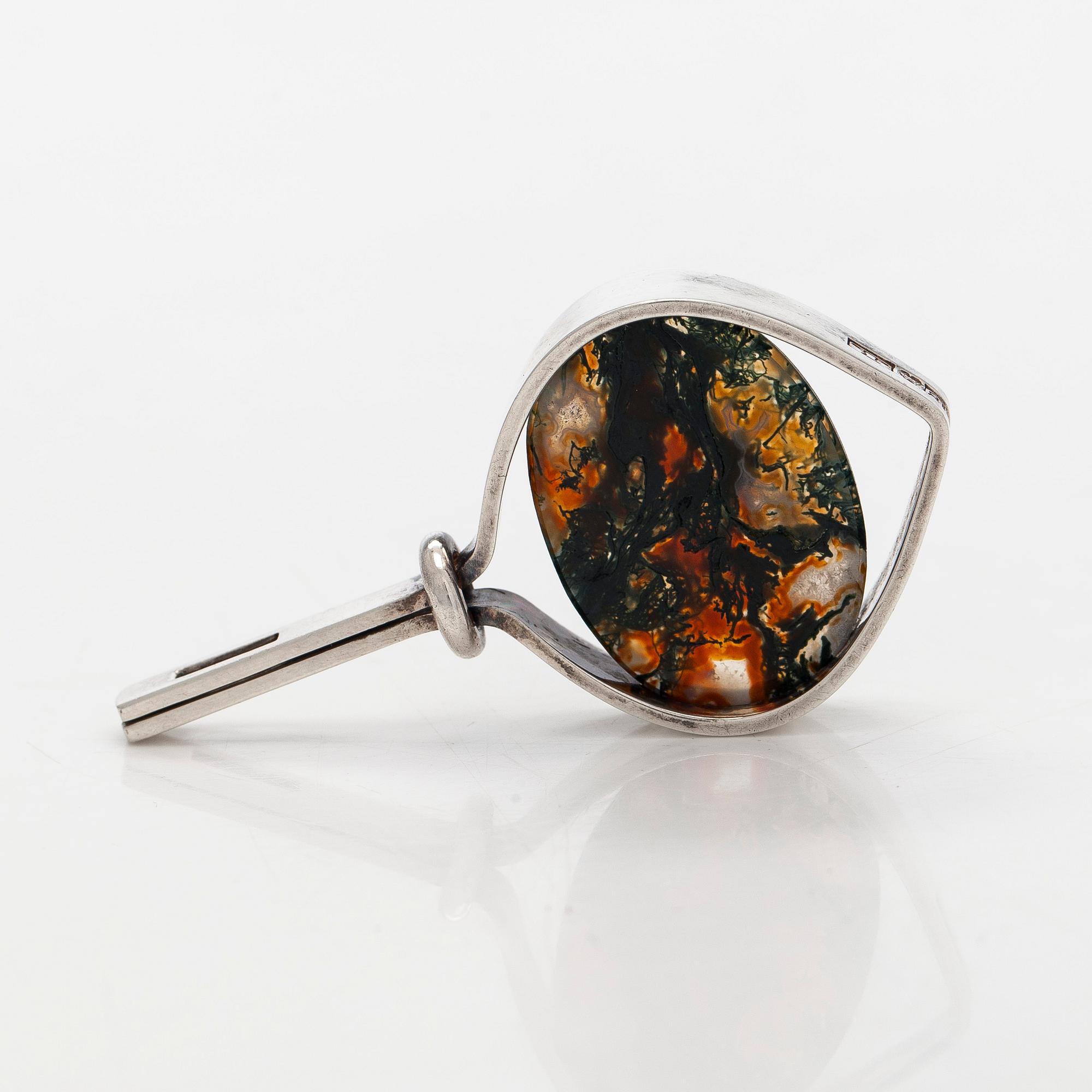 Elis Kauppi, a silver pendant with moss agate. Kupittaan kulta, Turku 1960.