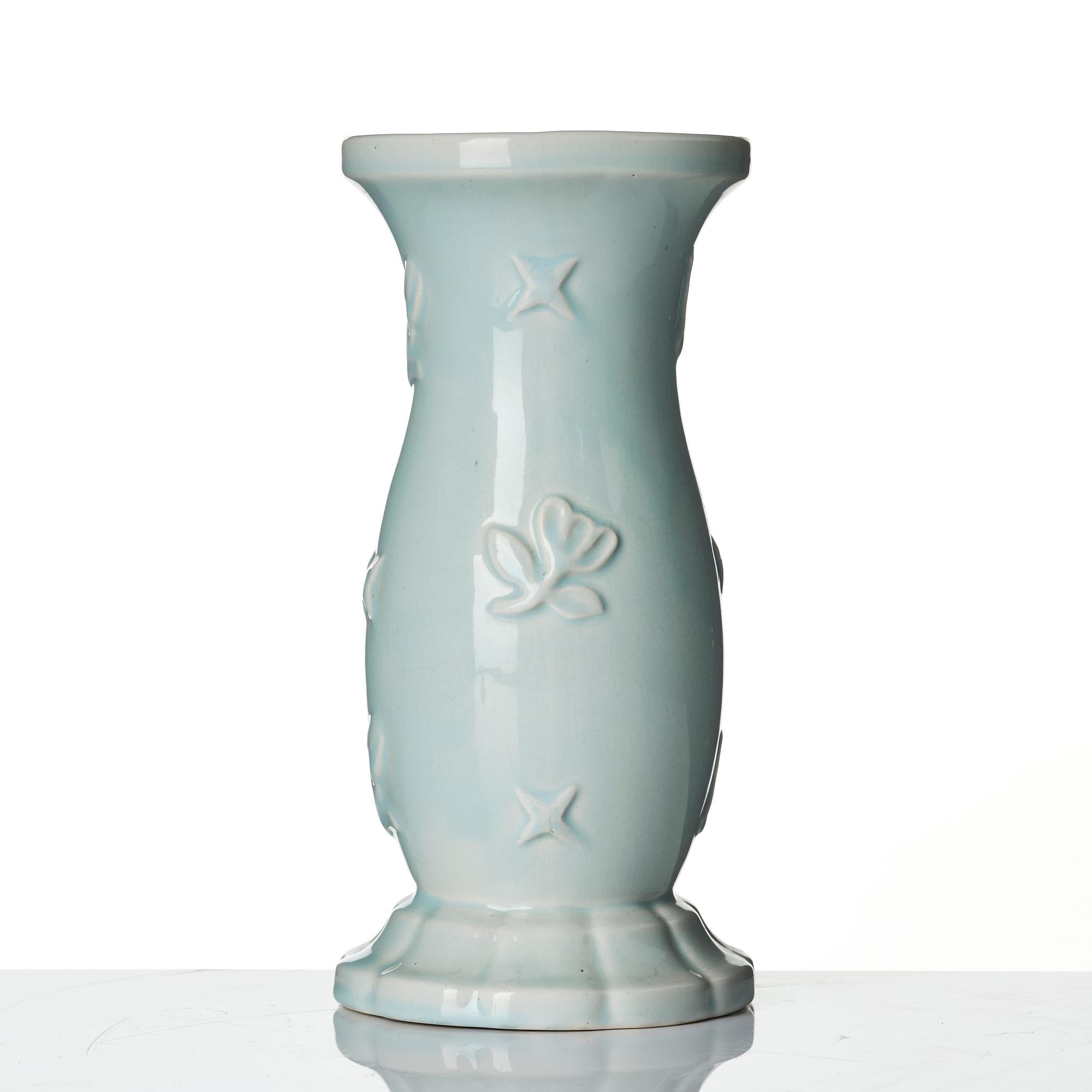 Wilhelm Kåge, a ceramic vase and a  lidded bowl, Gustavsberg 1927-28.