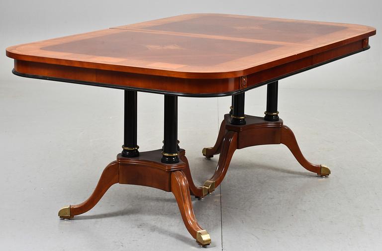 MATSALSMÖBLEMANG, 13 delar, regencystil, modern tillverkning.