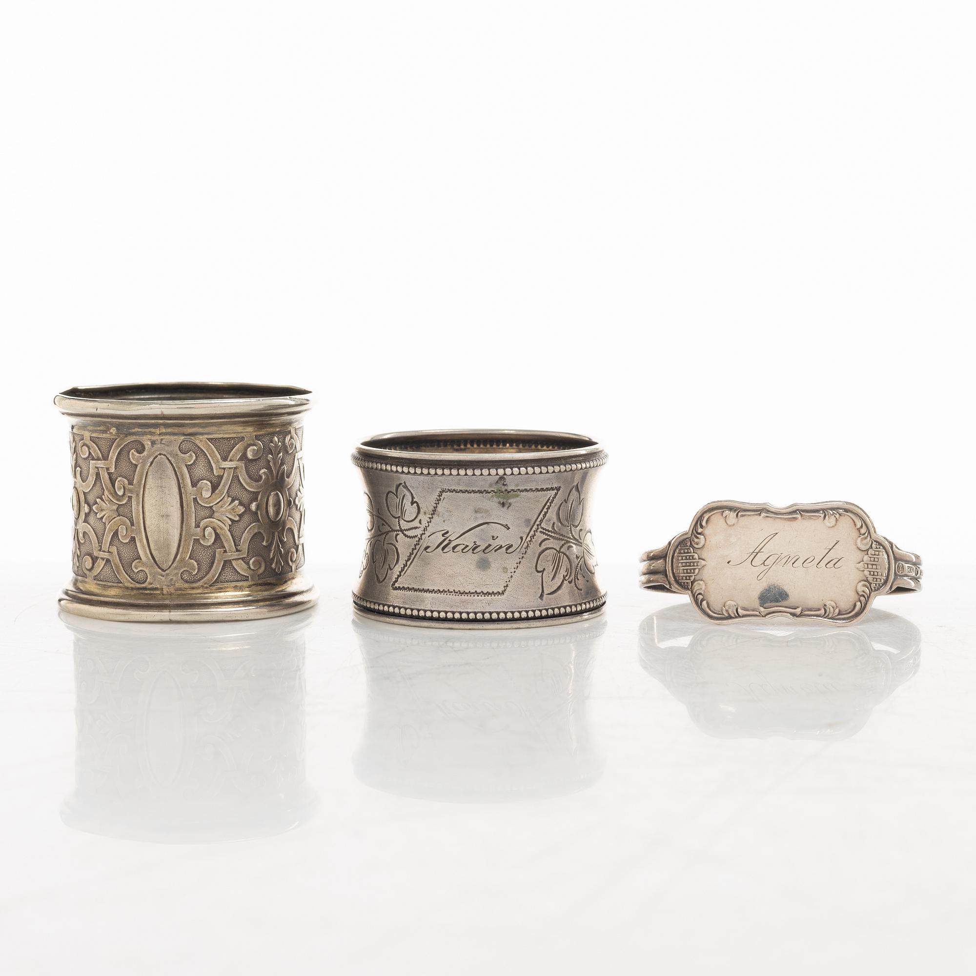 Brödkorgar, 2 st, samt servettringar, 3 st, silver, 1800-1900-tal.