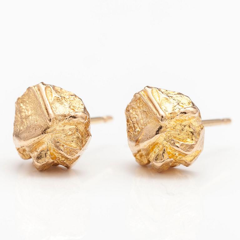 BJÖRN WECKSTRÖM, A pair of 14K gold earrings "Nugget". Lapponia.