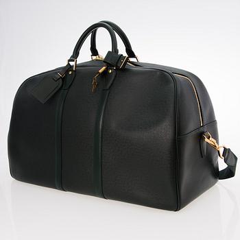 LOUIS VUITTON, Green Taïga Kendall GM Travel bag.