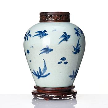 Kruka, porslin. Transition, 1600-tal.